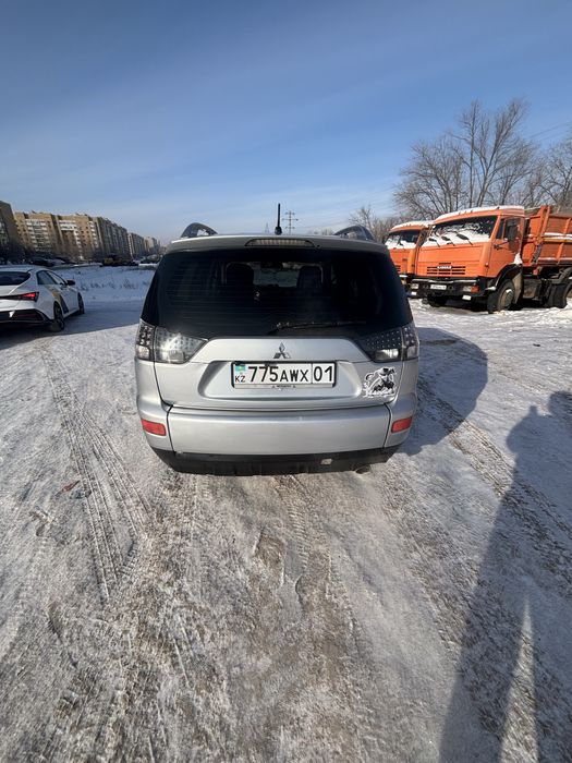 Митсубиши аутландр