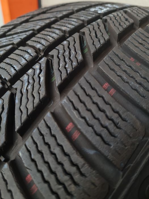 Зимни гуми 2 броя CONTINENTAL WinterContact TS870P 225 40 R18 дот 3721