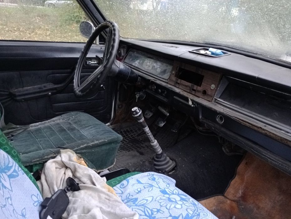 Продам Волга 2403 универсал 1986г месте с прицепом