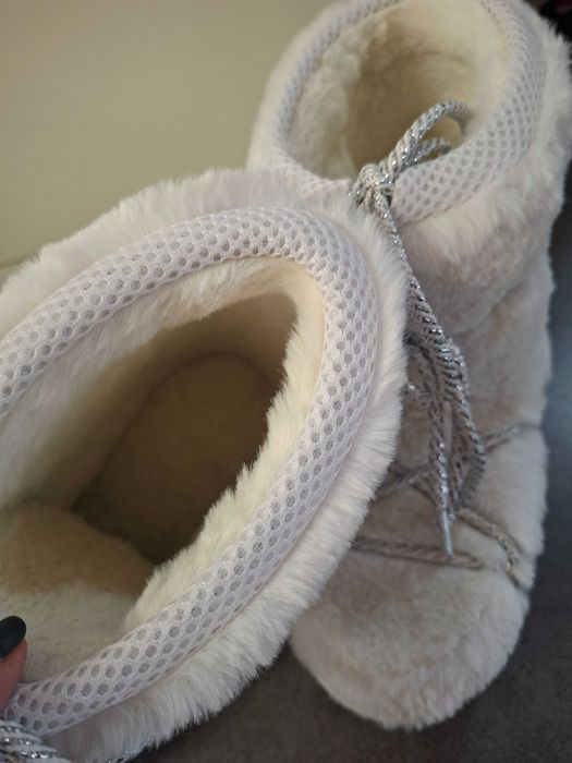 Дамски зимни апрески