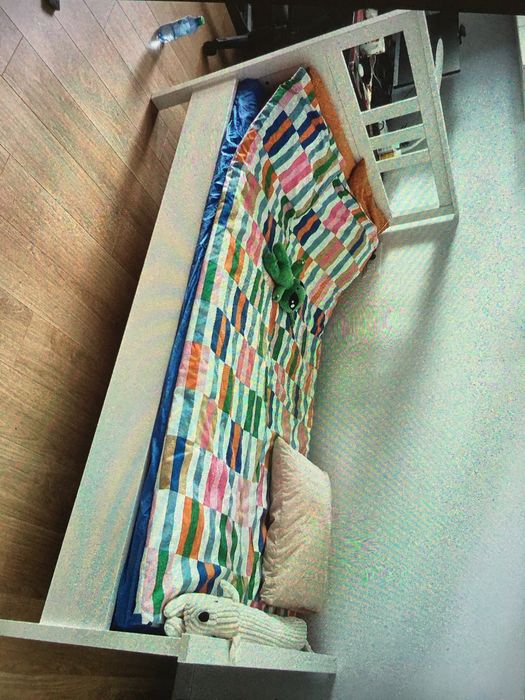 Pat de o persoana cu saltea, Ikea, 90 cm latime