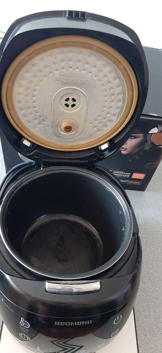 Мультиварка redmond