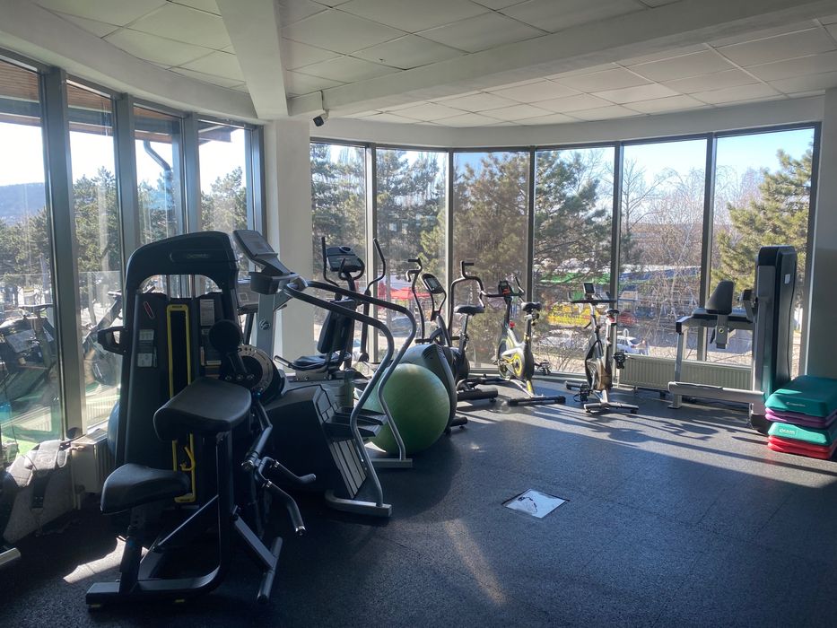 Vând afacere Salǎ Fitness
