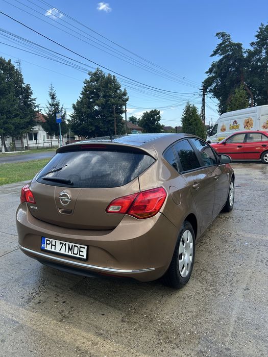 OPEL Astra 2014 — imagine 4