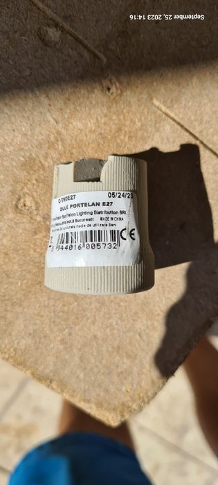 Dulie, fasung ceramic pentru bec