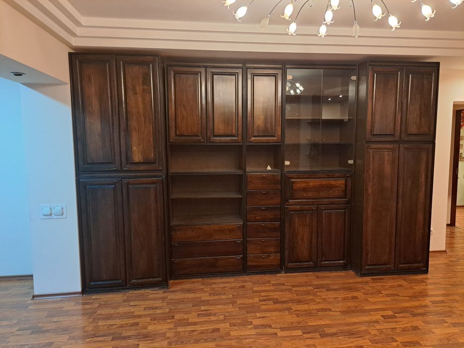 Продается шкаф в гостиную