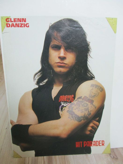 Гланцирани метъл плакати и страници от английски/американски списания