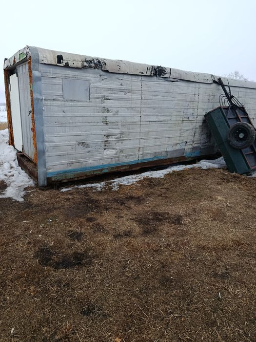 Продам вагончик 2,5 на 8