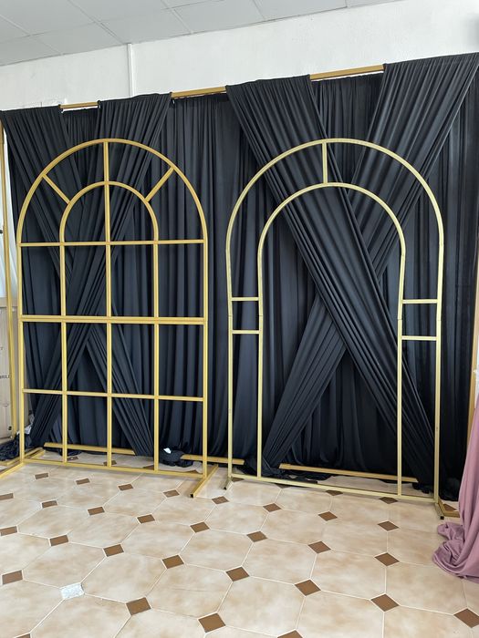 Трон за къна с маса и две табуретки