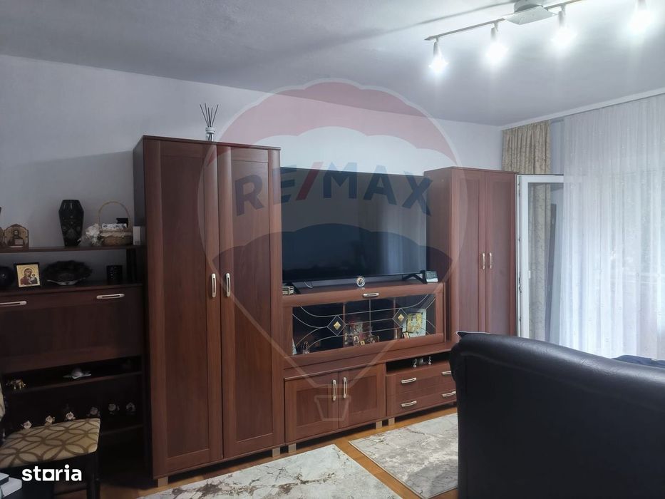 Vanzare ap 3 cam etaj 1 decomandat Miorita sau schimb cu 2 cam si dif