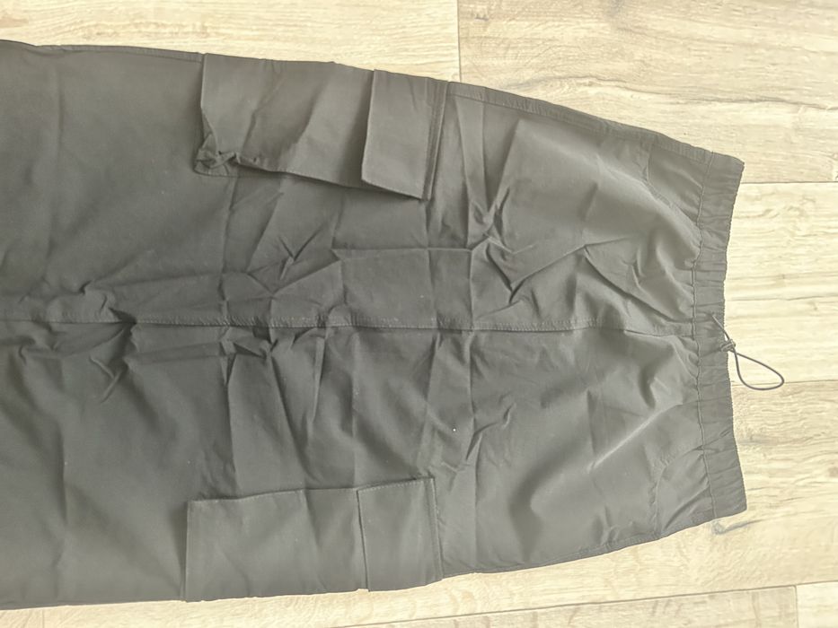 Продам новую юбку карго черного цвета размер 40-42