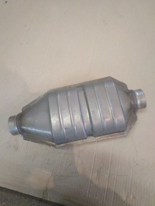 Катализатор /резонатор