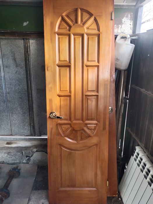 Продам двери межкомнатные