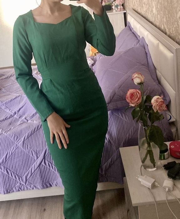 Продам платья разных цветов и моделей S