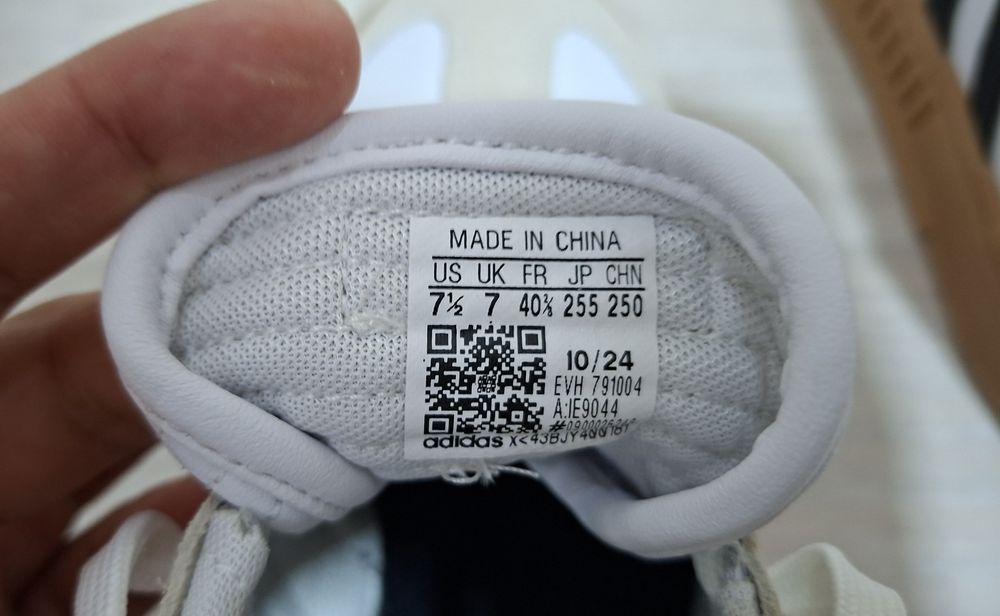 Продаются кроссовки "Adidas" (оригинал)