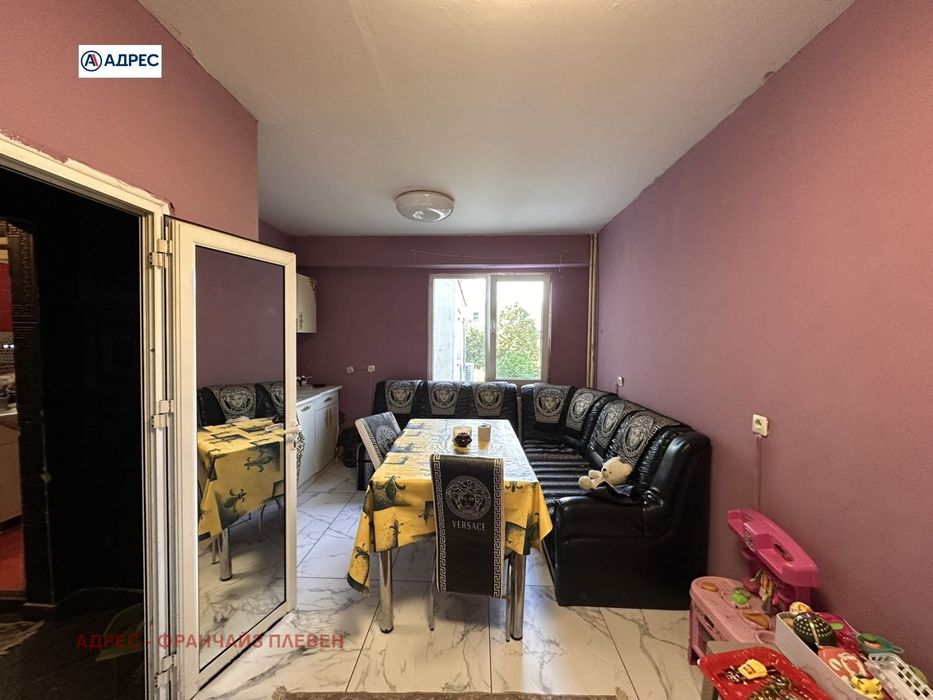 2-стаен в Плевен-Сторгозия площ 74 цена 85000