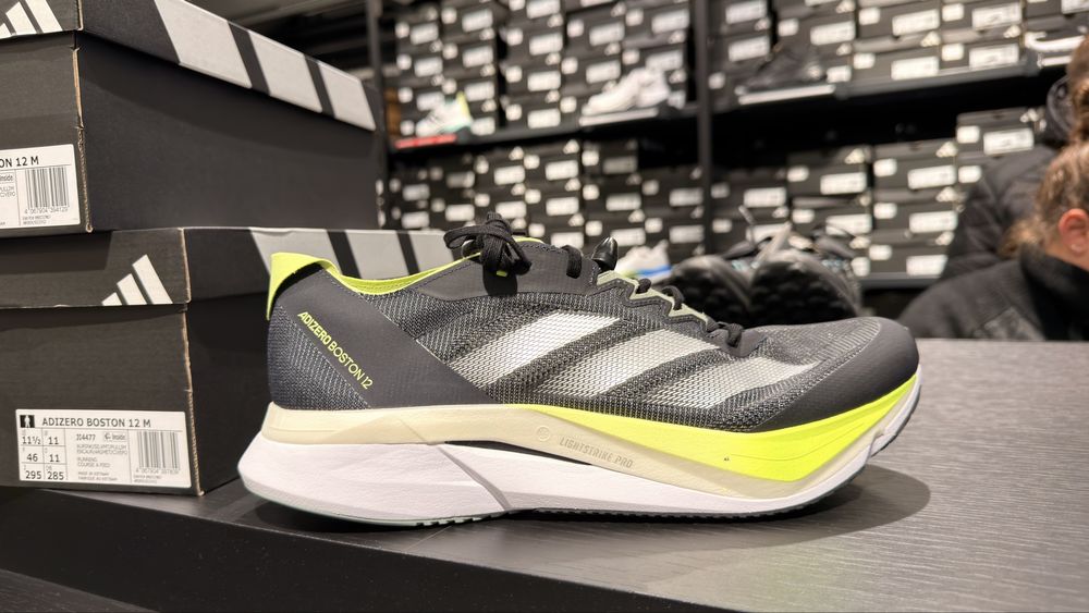 Adidas Adizero Boston 12 originali ( 42.2/3 - 46 ) noi la cutie