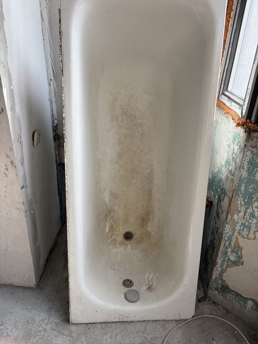 Продам ванну есть торг срочнаа