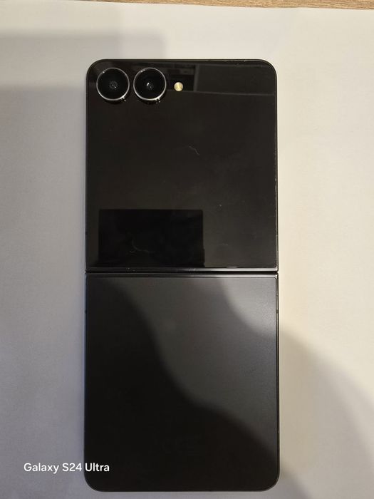 Samsung Galaxy Z Flip 7