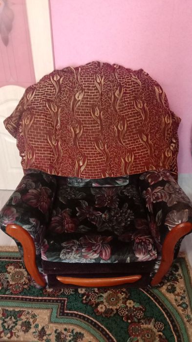 Большой диван, малый диван, кресло