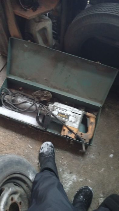 Перфоратор отбойник