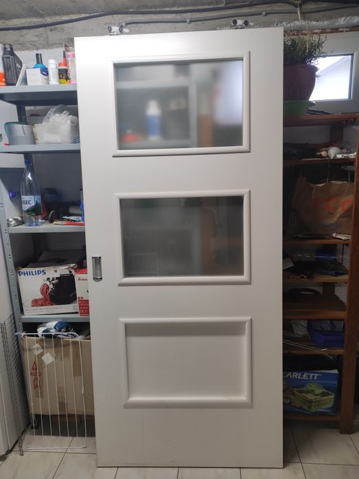 Vânzare ușă glisantă pe perete