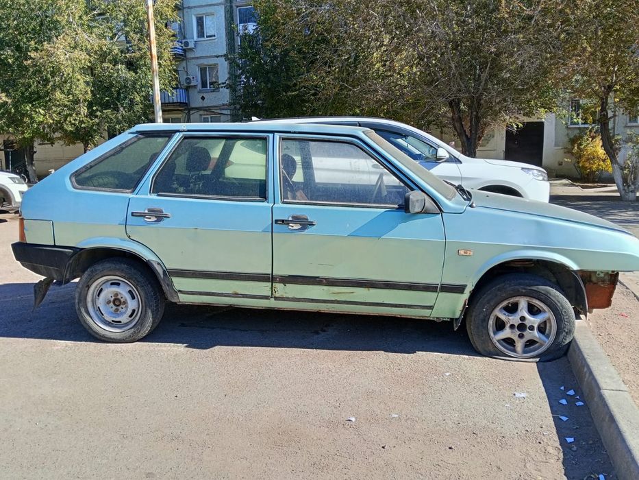 Продам срочно машину