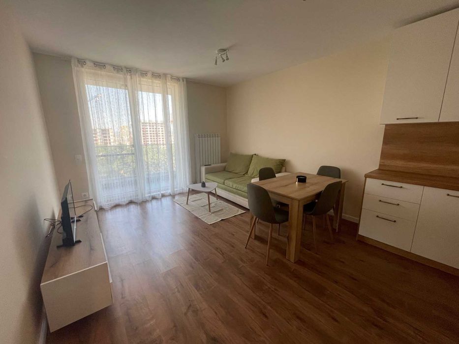 Двустаен апартамент - Банишора