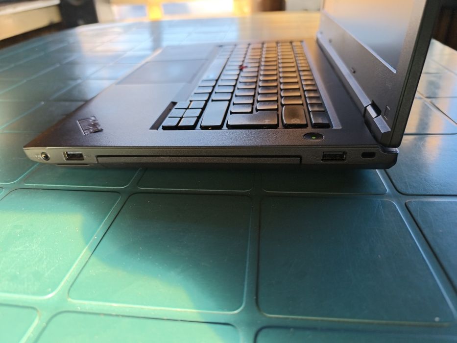 Lenovo thinkpad L440 i3-4000m 8GB,256 SSD W10