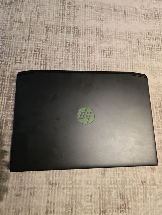 Laptop Gaming HP Pavilion cu mouse, mousepad și cablu de încărcare