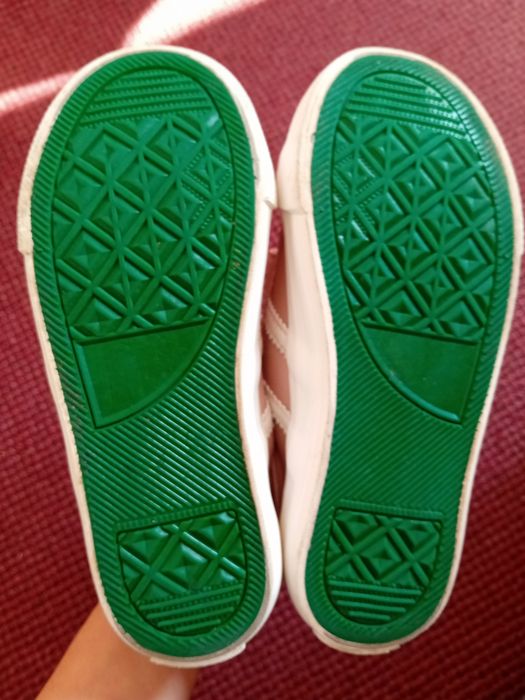 Маратонки - 6 евро/2 бр.