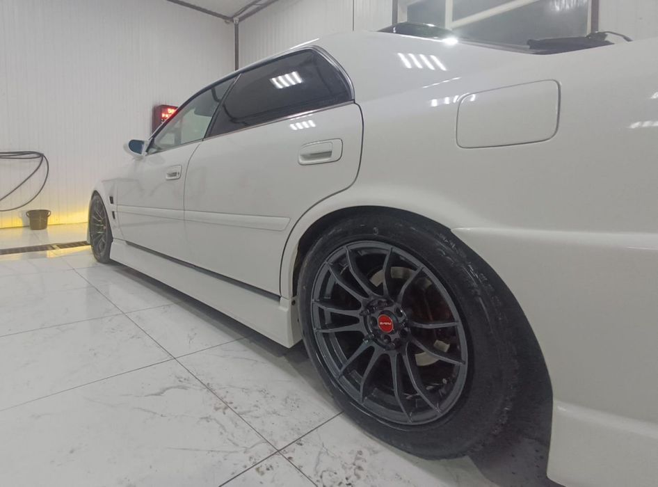 Продам комплект дисков с шинами