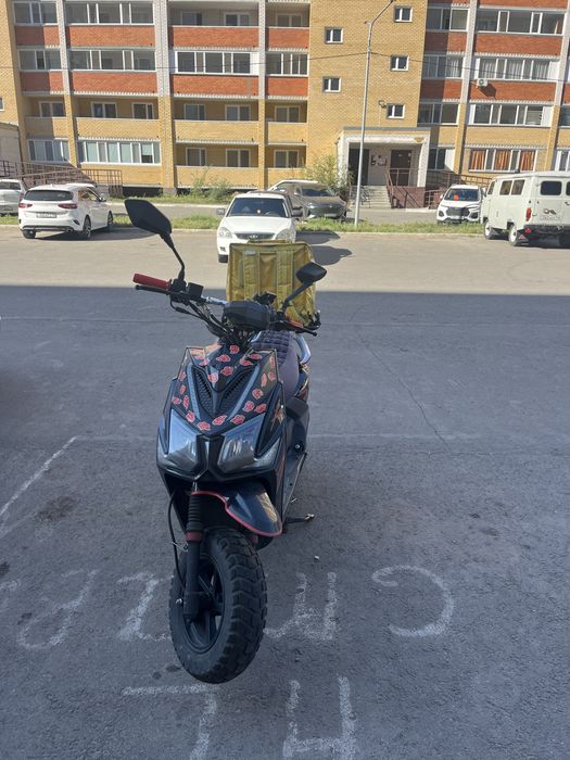 Продам скутер (мопед)