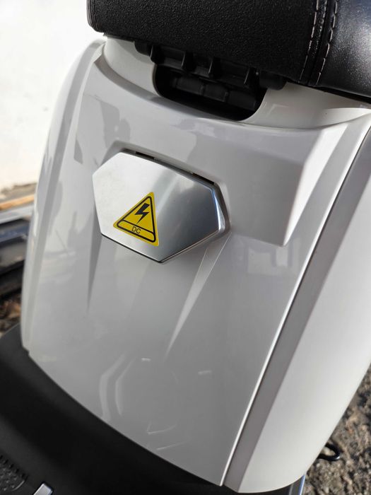 Scuter electric Tinbot Express, autonomie 60-120 km, absolut NOU, 0 km !