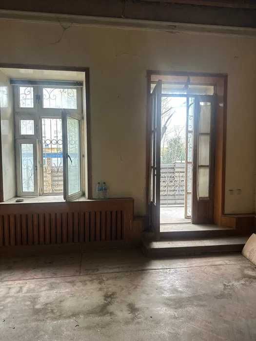 Ж.К.Акай Сити.Продам отличный обьект под бизнес 85квм.+подвал 40квм.