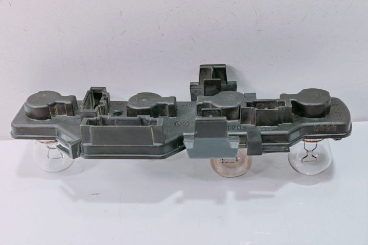 Soclu Stop Dreapta  6N0945257B Volkswagen VW Polo a 3-a generatie 6N