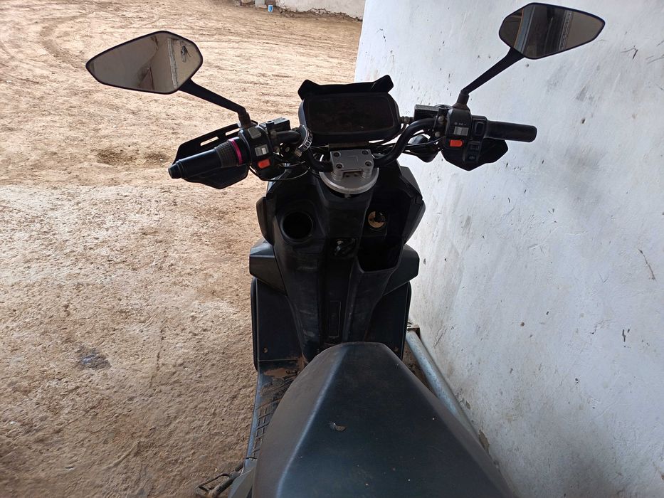 Скутер bonvi markada