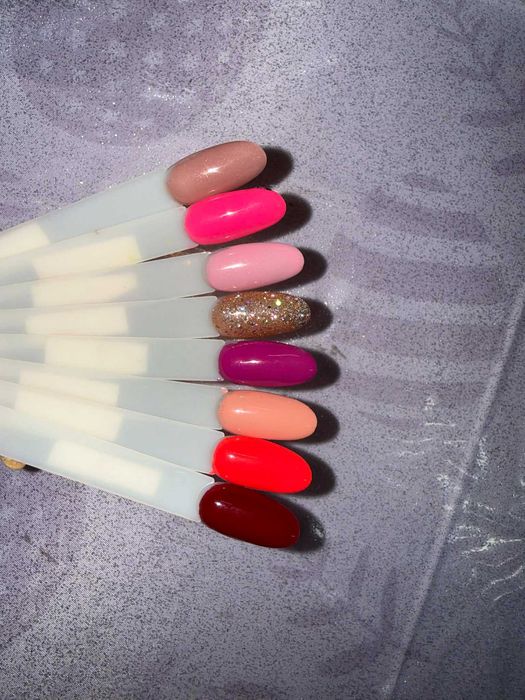 Гел лакове и бази