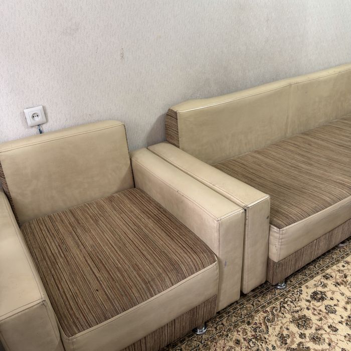 Срочно продам диван
