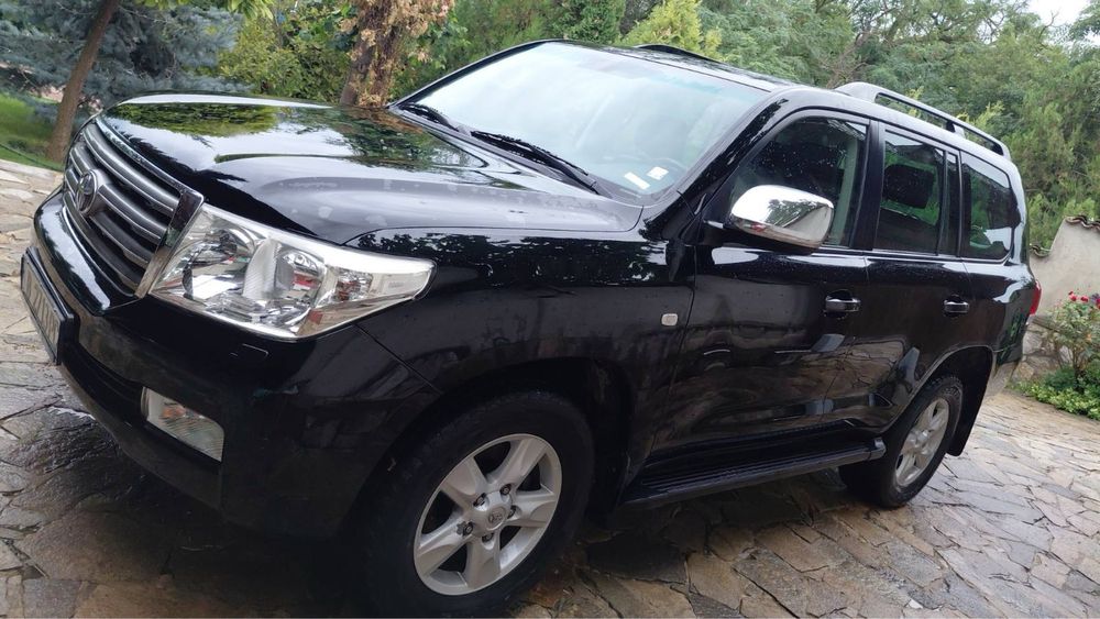 Toyota Land Cruiser J200