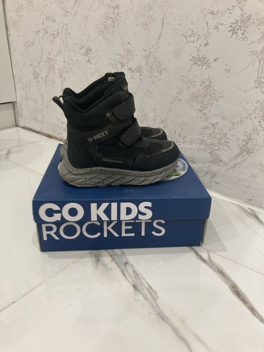 Продам сапоги для мальчиков