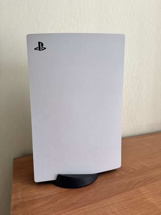 Продам PS5 в отличном состоянии