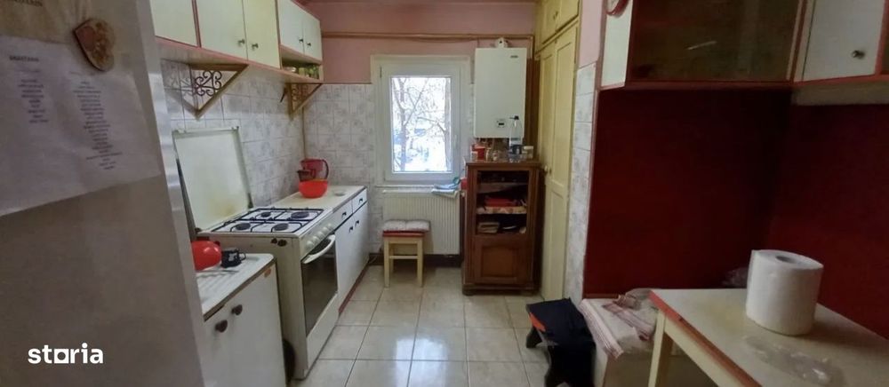 Apartament 3 camere, etaj 1 , str. Rozmarin, Micro16.