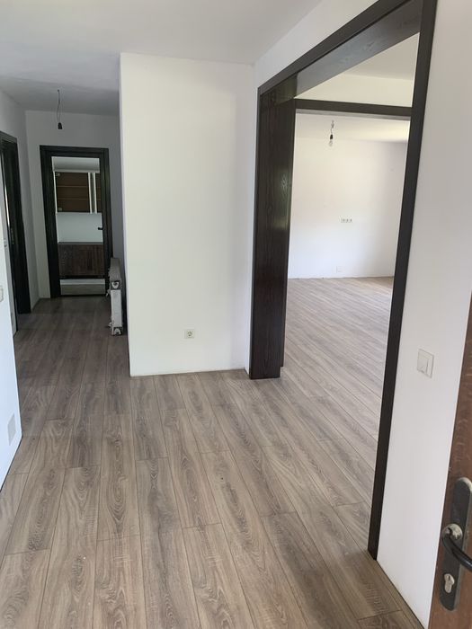 Se vinde casa detali