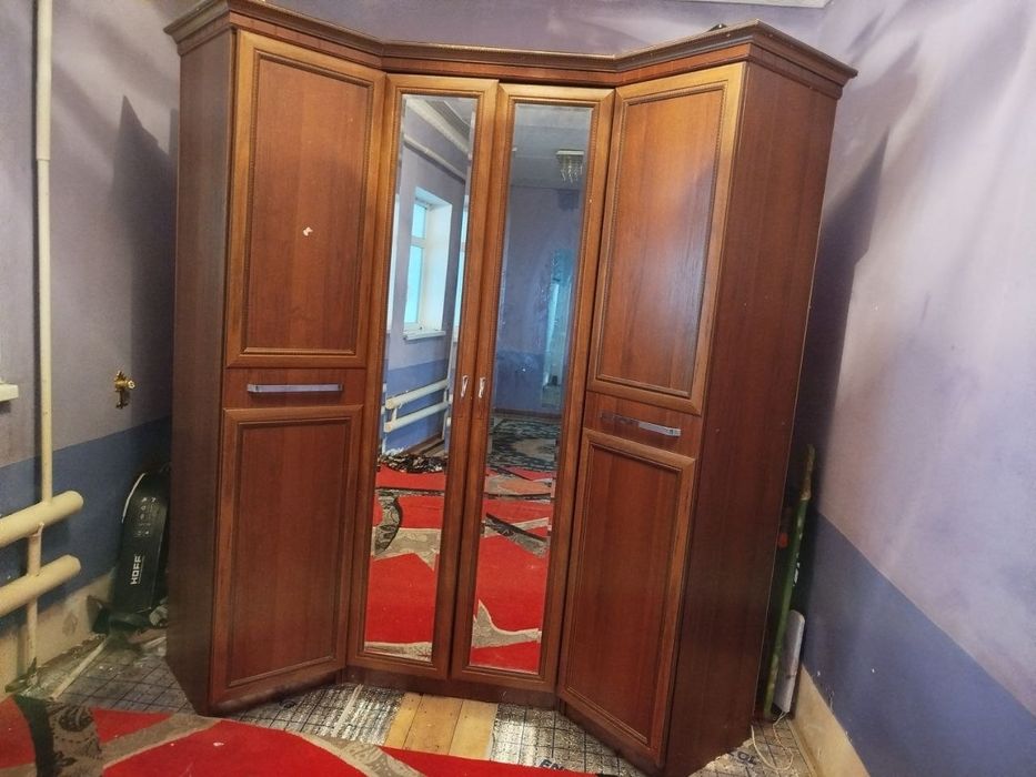 Shkaf satıladı keń