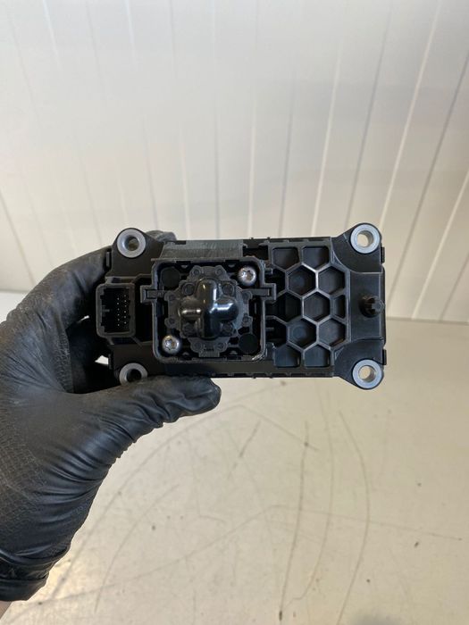 Nuca schimbator cutie viteze automata VOLVO XC40 2019 31437334