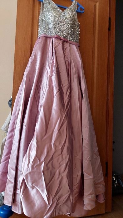 Нарядные пышные платья