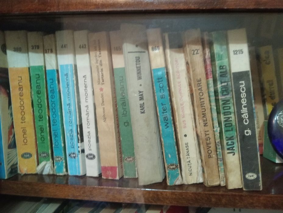 Cărți editate în perioada comunista