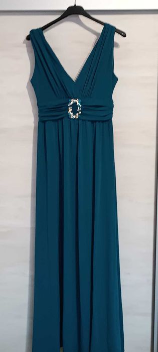 Официални рокли в отлично състояние Обличани са само по веднъж.