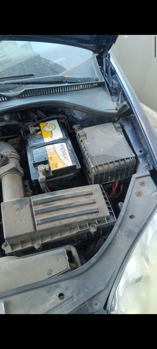 Продавам Голф 5 1.9 105кс. на ЧАСТИ, както и ВСЯКАКВИ други Голф 5ци